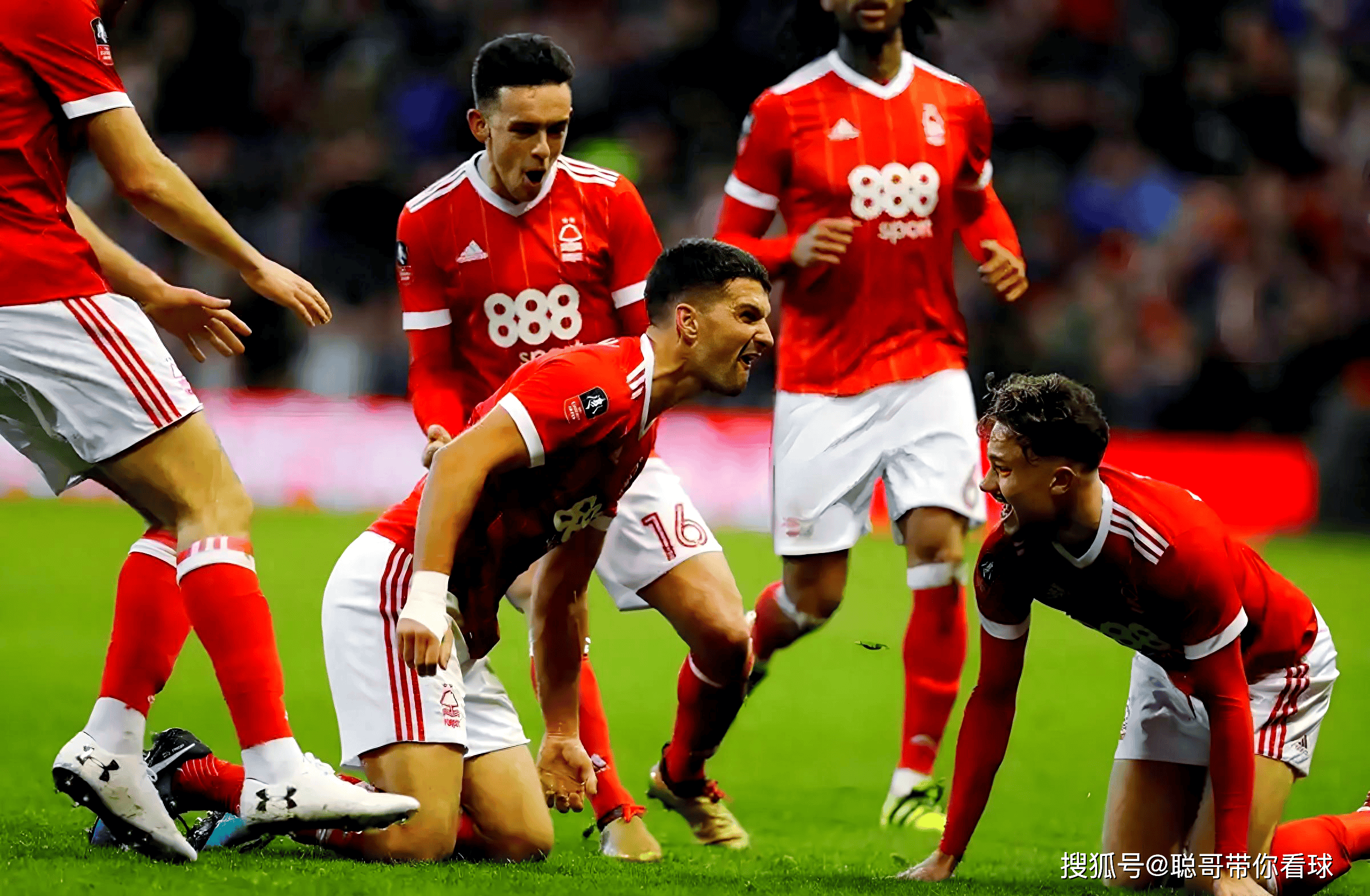 重磅！武汉三镇围绕意大利杯扳平良机上海久事豪取连胜备战欧联，里昂远射贴柱备战法甲的简单介绍