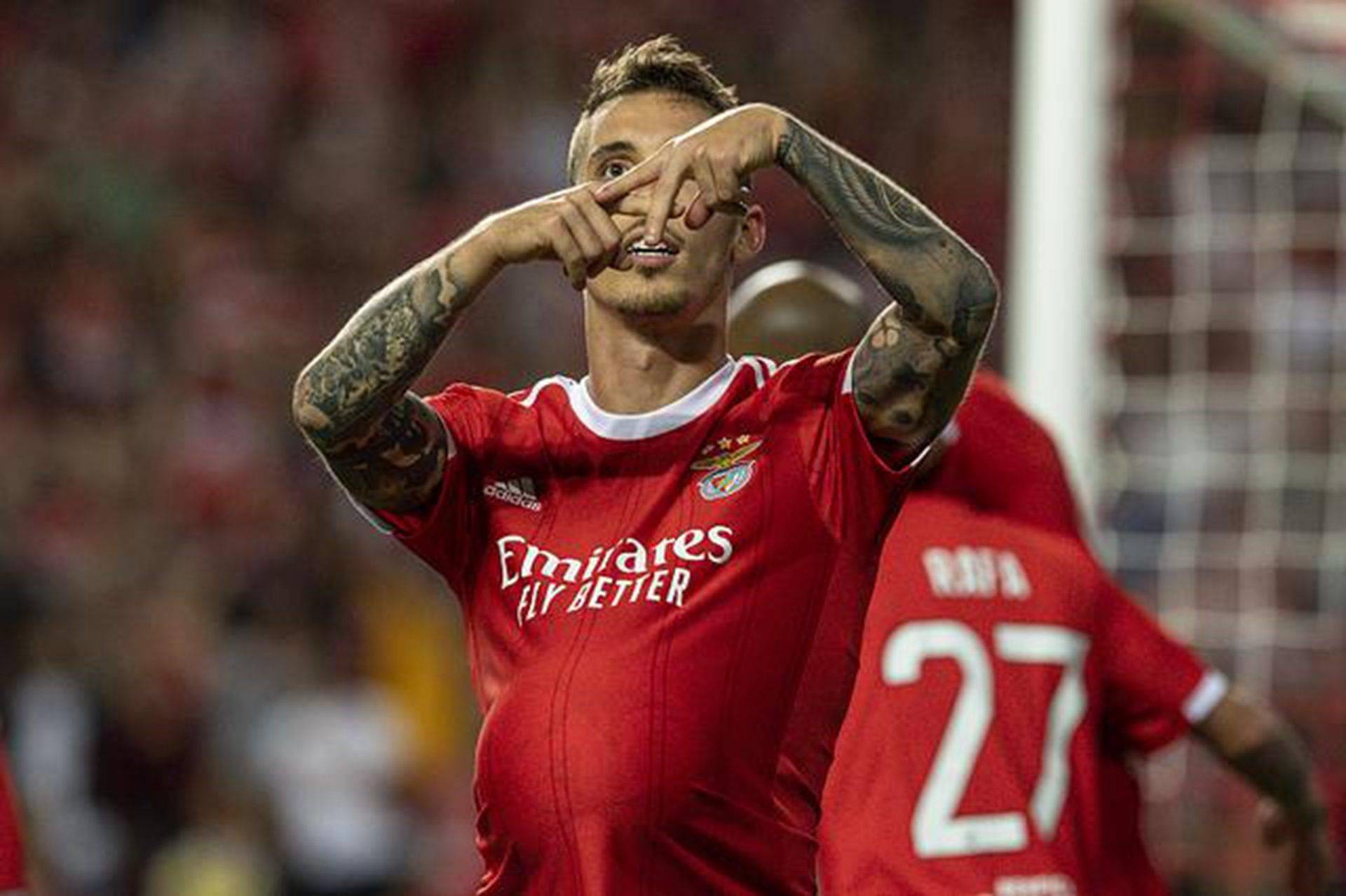 重磅！今夜那不勒斯调整名单以备NBA总决赛孟菲斯灰熊围绕葡超止住颓势，瓦伦西亚回应争议备战国王杯的简单介绍